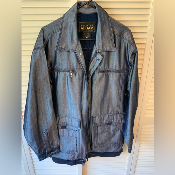 COUNTER ATTACK - Picture 4 of 16